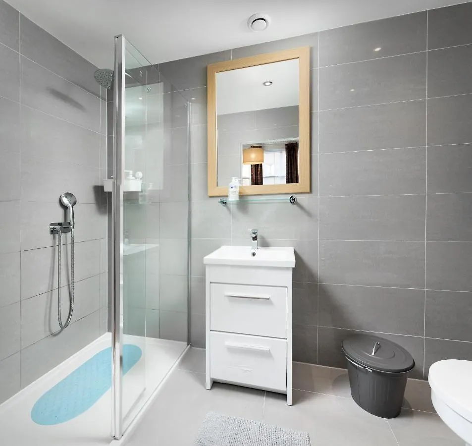 Sheens House Edimburgo 0*,  Regno Unito